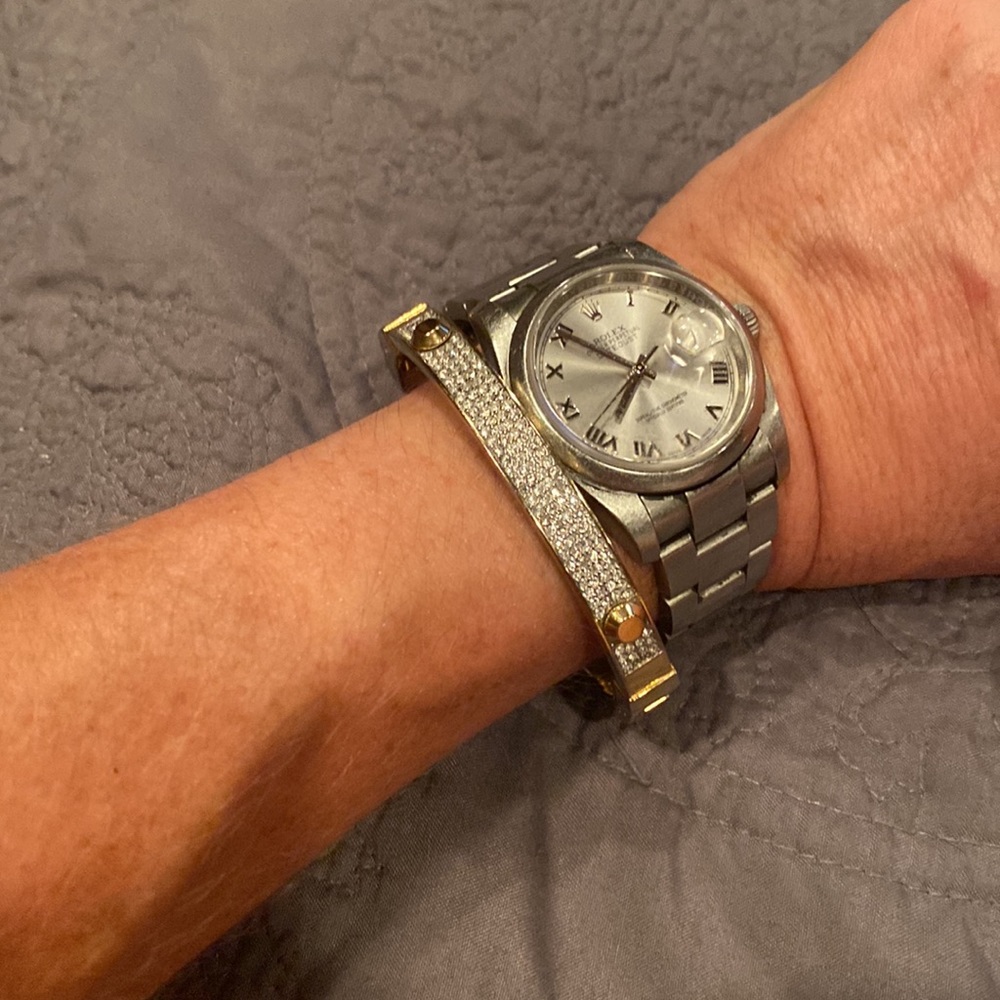 Gold tone Michael Kors crystal pane bangle bracelet. Great condition. - Picture 7 of 12